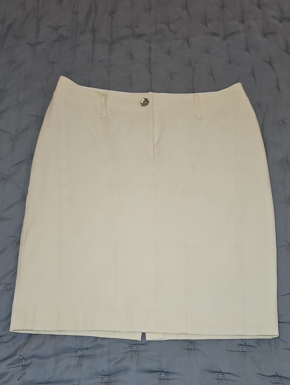Elie Tahari Ivory Pencil Skirt with Front Button